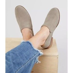TOMS Women's Shaye Shootie Bootie Ankle Low Taupe Suede Loafer Size 7.5 Western